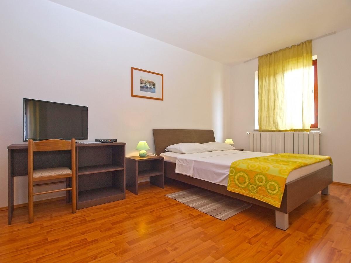 Rooms Ivica 1452 Fažana Exterior foto